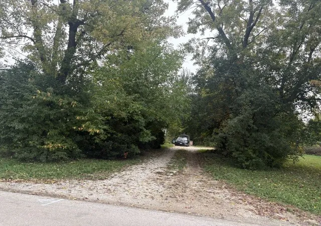 Photo 2 of Land for sale at 407 N Grant St, Westmont, IL 60559 | MLS# 12783169 | Listing updated on 2026-10-27