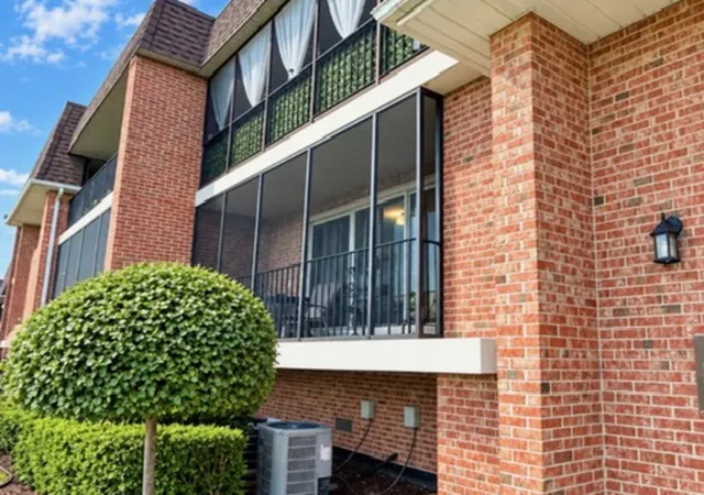 Photo 2 of Condo for sale at 15711 Foxbend Ct #1S, Orland Park, IL 60462 | MLS# 12783185 | Listing updated on 2026-10-28