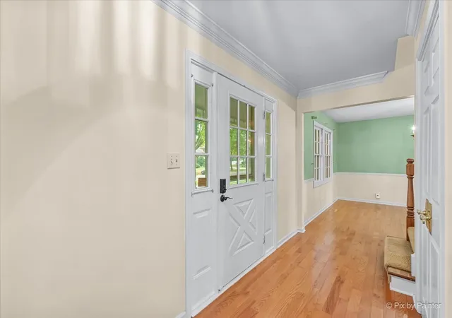 Photo 4 of Single family home for sale at 647 Oakhurst Dr, Naperville, IL 60540 | MLS# 12783214 | Listing updated on 2026-10-21