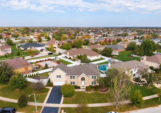 Photo 1 of Single family home for sale at 8930 Golden Pheasant Dr, Tinley Park, IL 60487 | MLS# 12783242 | Listing updated on 2026-10-21