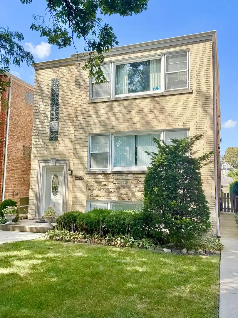 Listing Photo 1 - Condo for sale in 5626 N Central Ave located at 5626 N Central Ave, Chicago, IL 60646 - Unit 5626 N Central Ave