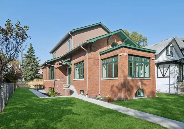 Single family home for sale at 2616 W Sunnyside Ave, Chicago, IL 60625 | MLS# 12783259
