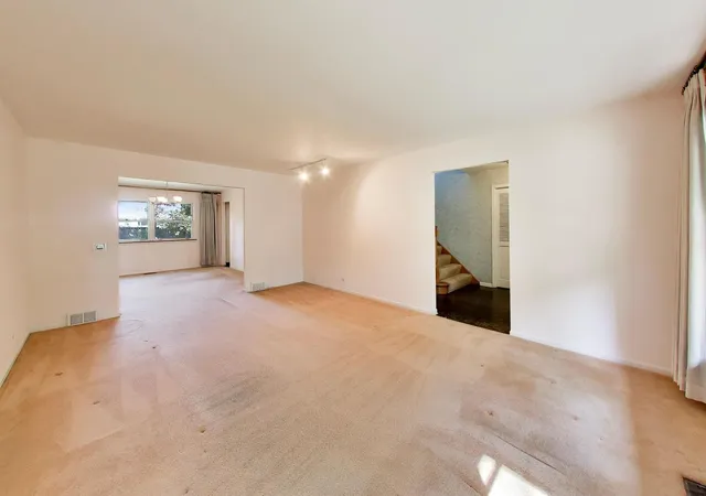 Photo 4 of Single family home for sale at 1220 Brook Ln, Glenview, IL 60025 | MLS# 12783316 | Listing updated on 2026-10-21