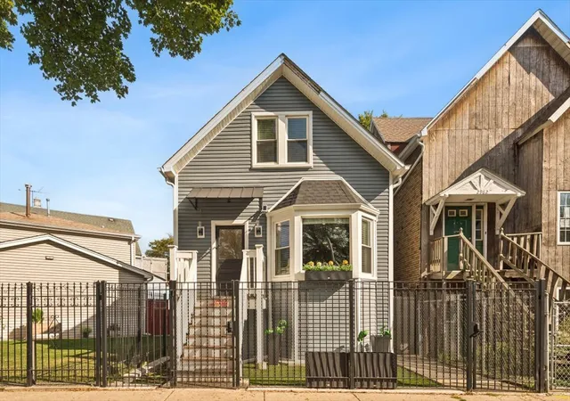 Single family home for sale at 2966 W Nelson St, Chicago, IL 60618 | MLS# 12783382