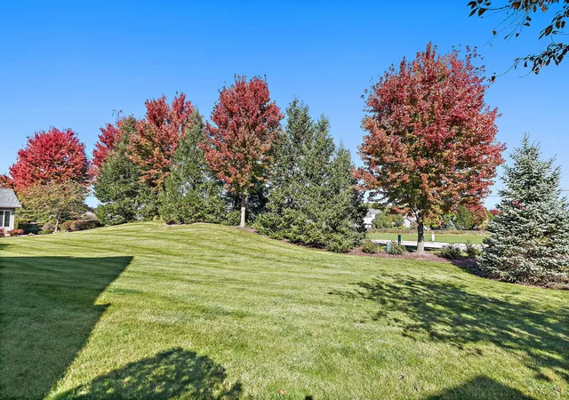Listing Photo 4 - Condo for sale in building located at 2020 Olmstead Dr, Woodstock, IL 60098 - Unit #2020