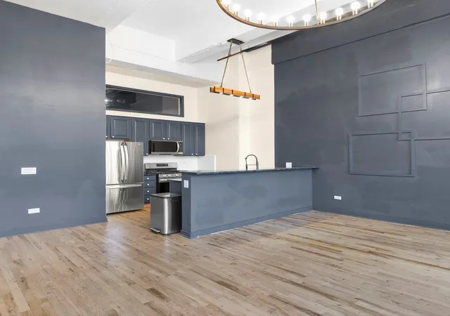 Photo 3 of Condo for sale at 1224 W Van Buren St #222, Chicago, IL 60607 | MLS# 12783391 | Listing updated on 2026-10-20