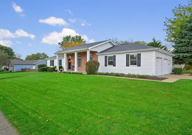 Photo 1 of Single family home for sale at 505 Freemont St, Yorkville, IL 60560 | MLS# 12783395 | Listing updated on 2026-10-22