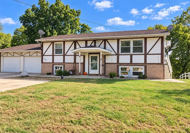 Listing Photo 3 - Condo for sale in building located at 4407 W Lincolnway, Sterling, IL 61081