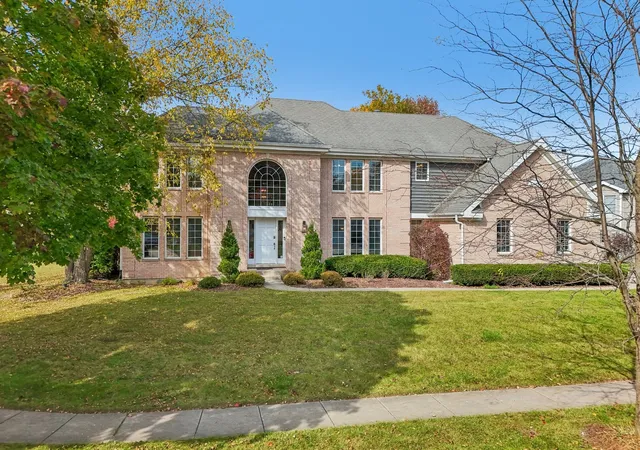 Photo 1 of Single family home for sale at 721 Goldenrod Ct, Crystal Lake, IL 60014 | MLS# 12783405 | Listing updated on 2026-10-29