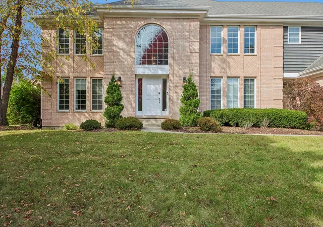 Photo 1 of Single family home for sale at 721 Goldenrod Ct, Crystal Lake, IL 60014 | MLS# 12783405 | Listing updated on 2026-10-29