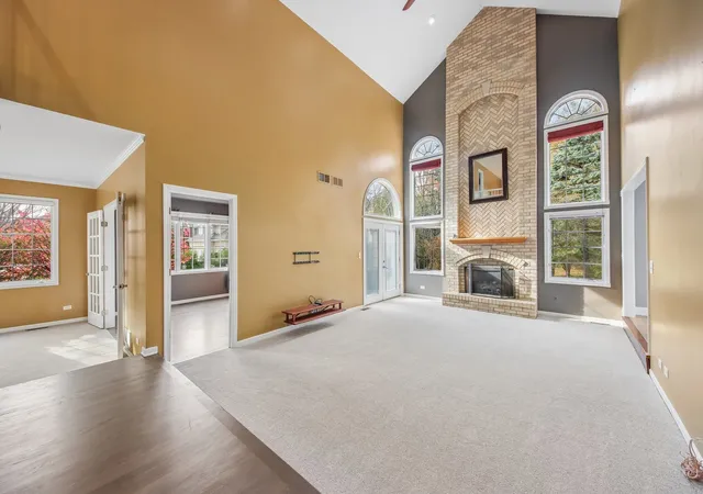 Photo 3 of Single family home for sale at 721 Goldenrod Ct, Crystal Lake, IL 60014 | MLS# 12783405 | Listing updated on 2026-10-29