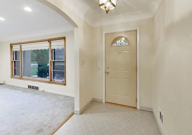 Photo 2 of Single family home for sale at 5858 N Louise Ave, Chicago, IL 60646 | MLS# 12783450 | Listing updated on 2026-10-21