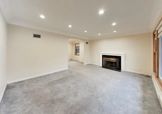 Photo 3 of Single family home for sale at 5858 N Louise Ave, Chicago, IL 60646 | MLS# 12783450 | Listing updated on 2026-10-21