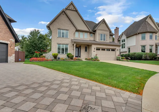 Photo 2 of Single family home for sale at 9023 Park Hl Ct, Hickory Hills, IL 60457 | MLS# 12783464 | Listing updated on 2026-10-21
