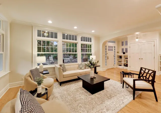 Photo 4 of Single family home for sale at 5331 N Magnolia Ave, Chicago, IL 60640 | MLS# 12783475 | Listing updated on 2026-10-27