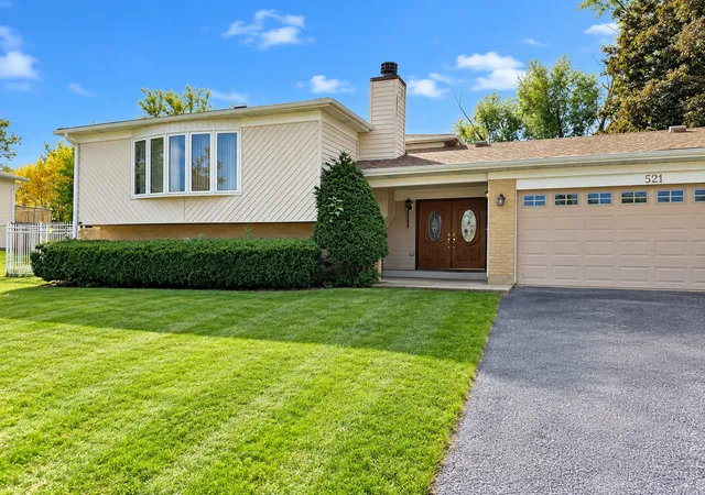 Photo 1 of Single family home for sale at 521 King Arthur Way, Bolingbrook, IL 60440 | MLS# 12783487 | Listing updated on 2026-10-20