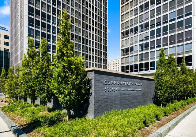 Photo 1 of Condo for sale at 340 W Diversey Pkwy #815, Chicago, IL 60657 | MLS# 12783515 | Listing updated on 2026-10-20