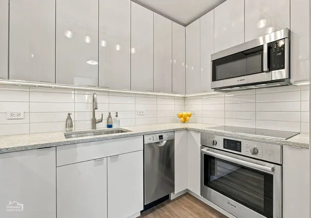 Photo 4 of Condo for sale at 340 W Diversey Pkwy #815, Chicago, IL 60657 | MLS# 12783515 | Listing updated on 2026-10-20