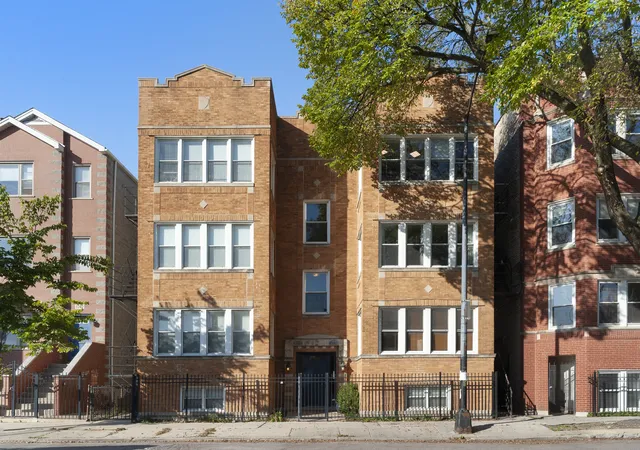 Photo 1 of Condo for sale at 1738 W Foster Ave #3R, Chicago, IL 60640 | MLS# 12783519 | Listing updated on 2026-10-28