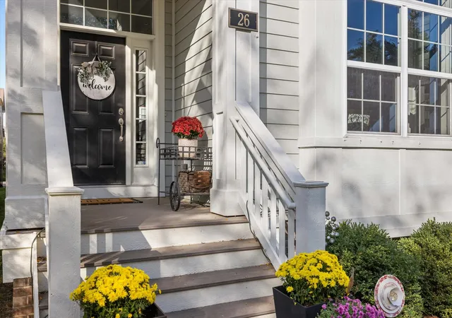 Photo 1 of Single family home for sale at 26 N Dryden Pl, Arlington Heights, IL 60004 | MLS# 12783539 | Listing updated on 2026-10-21