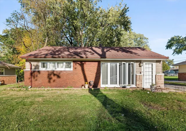 Photo 1 of Single family home for sale at 328 Blackhawk Dr, Park Forest, IL 60466 | MLS# 12783545 | Listing updated on 2026-10-20