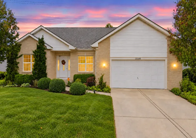 Single family home for sale at 21140 Coventry Cir, Shorewood, IL 60404 | MLS# 12783576