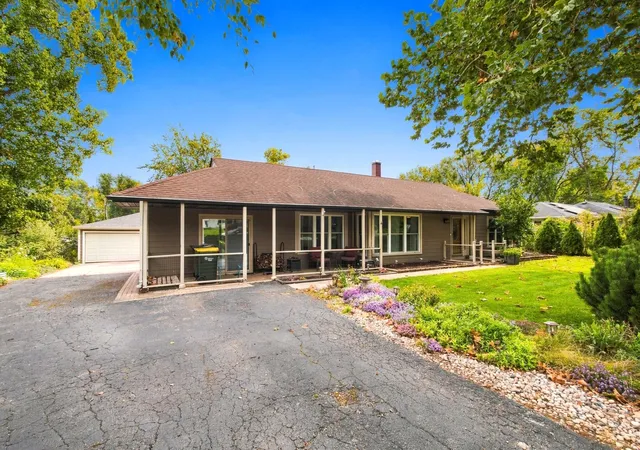 Photo 2 of Single family home for sale at 2n061 Virginia Ave, Glen Ellyn, IL 60137 | MLS# 12783603 | Listing updated on 2026-10-20