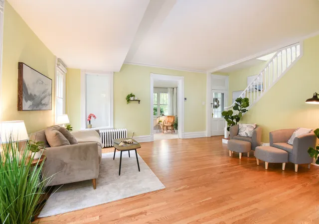 Photo 3 of Single family home for sale at 810 Belleforte Ave, Oak Park, IL 60302 | MLS# 12783618 | Listing updated on 2026-10-20