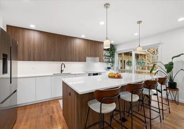 Photo 2 of Townhouse for sale at 1354 N Wolcott Ave #B, Chicago, IL 60622 | MLS# 12783628 | Listing updated on 2026-10-22