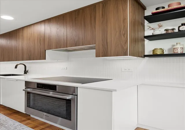 Photo 3 of Townhouse for sale at 1354 N Wolcott Ave #B, Chicago, IL 60622 | MLS# 12783628 | Listing updated on 2026-10-22
