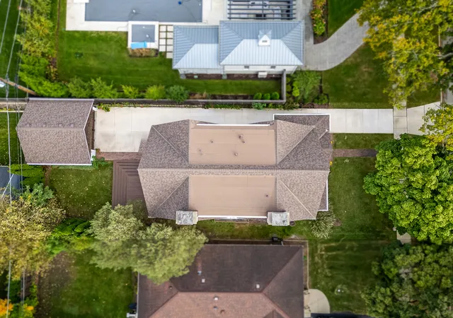 Photo 1 of Single family home for sale at 210 S Madison St, Hinsdale, IL 60521 | MLS# 12783638 | Listing updated on 2026-10-27