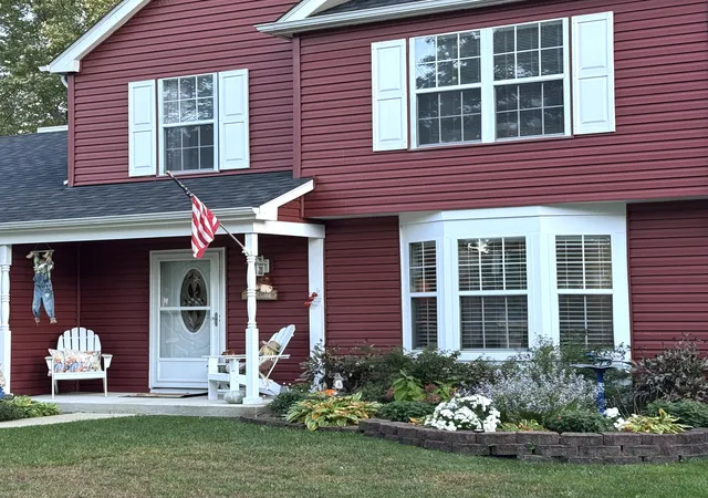 Photo 3 of Single family home for sale at 55 S Windsor Pl, Mundelein, IL 60060 | MLS# 12783643 | Listing updated on 2026-10-21
