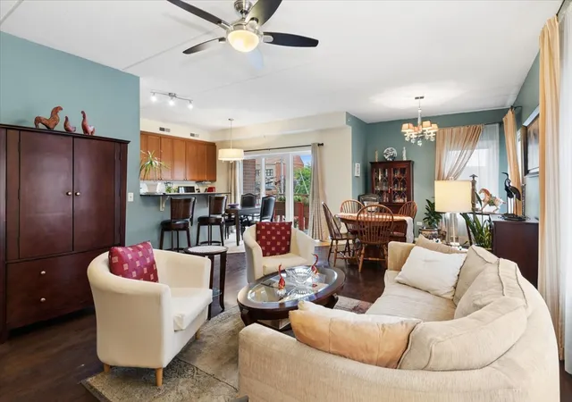 Listing Photo 5 - Condo for sale in building located at 799 Graceland Ave, Des Plaines, IL 60016 - Unit #207A