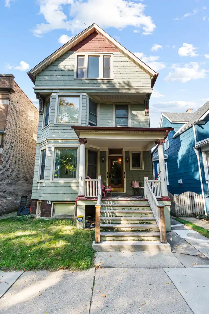 Listing Photo 1 - Condo for sale in 4922 N Hamilton Ave located at 4922 N Hamilton Ave, Chicago, IL 60625 - Unit 4922 N Hamilton Ave