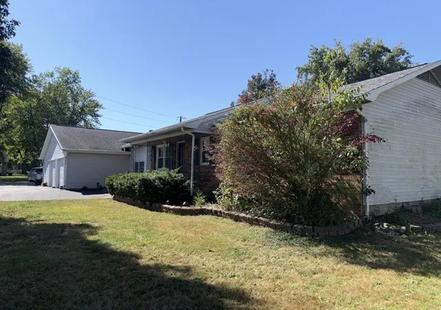 Photo 2 of Single family home for sale at 7207 Koester Rd, Marion, IL 62959 | MLS# 12783658 | Listing updated on 2026-10-18