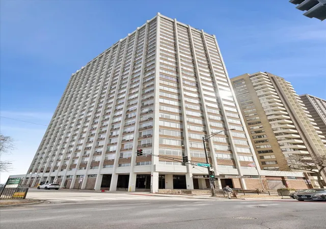 Photo 1 of Condo for sale at 6171 N Sheridan Rd #2104, Chicago, IL 60660 | MLS# 12783659 | Listing updated on 2026-10-20