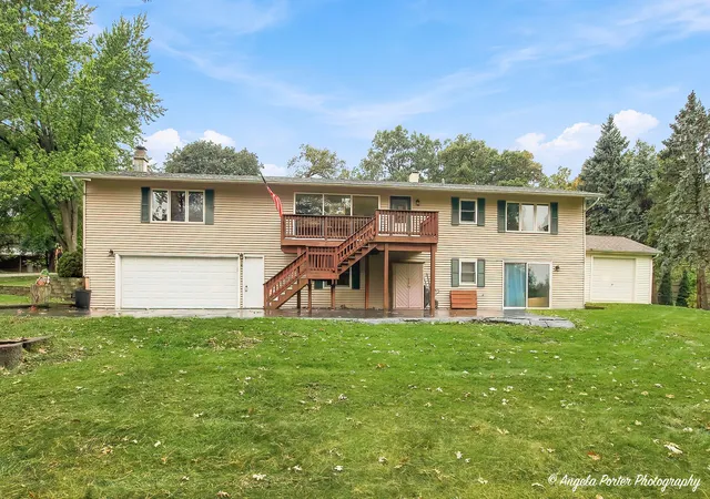 Photo 2 of Single family home for sale at 8510 Coral Rd, Wonder Lake, IL 60097 | MLS# 12783670 | Listing updated on 2026-10-20