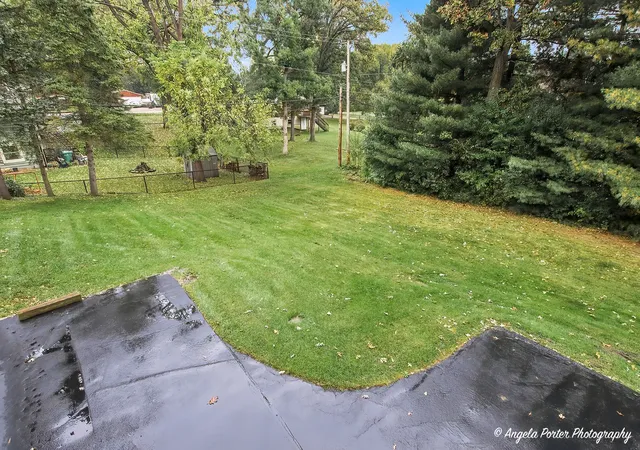 Photo 4 of Single family home for sale at 8510 Coral Rd, Wonder Lake, IL 60097 | MLS# 12783670 | Listing updated on 2026-10-20