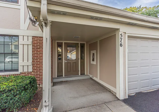 Photo 2 of Townhouse for sale at 576 Greystone Ln #C-2, Wheeling, IL 60090 | MLS# 12783686 | Listing updated on 2026-10-20