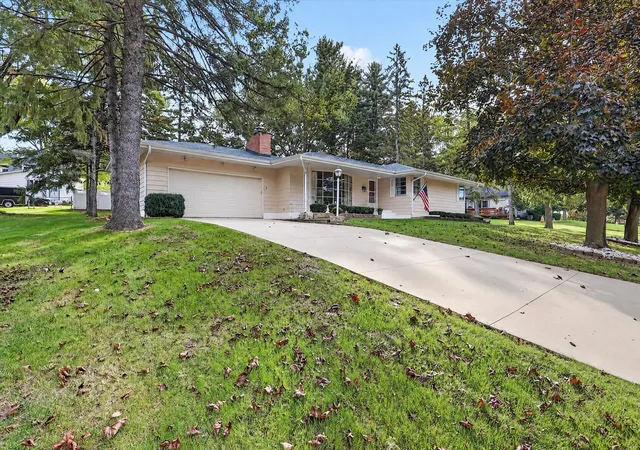 Photo 1 of Single family home for sale at 1525 S Harlem Ave, Freeport, IL 61032 | MLS# 12783692 | Listing updated on 2026-10-21