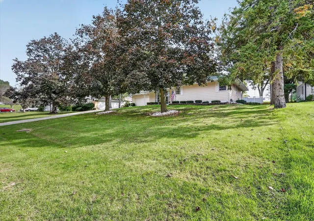 Photo 4 of Single family home for sale at 1525 S Harlem Ave, Freeport, IL 61032 | MLS# 12783692 | Listing updated on 2026-10-21