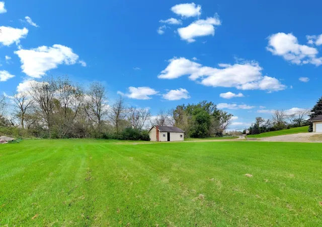 Photo 4 of Single family home for sale at 15n573 Mccornack Rd, Elgin, IL 60124 | MLS# 12783703 | Listing updated on 2026-10-23