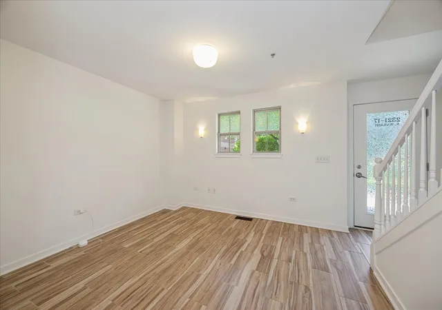 Photo 2 of Townhouse for sale at 2321 S Wabash St #17, Chicago, IL 60616 | MLS# 12783707 | Listing updated on 2026-10-22
