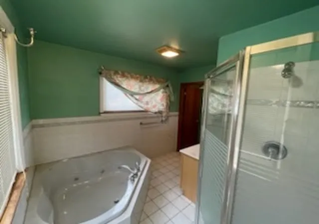 Photo 4 of Single family home for sale at 8801 S Paxton Ave, Chicago, IL 60617 | MLS# 12783710 | Listing updated on 2026-10-23