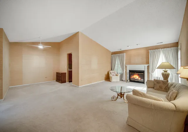 Photo 4 of Condo for sale at 193 Raleigh Ct #193, Wood Dale, IL 60191 | MLS# 12783714 | Listing updated on 2026-10-20