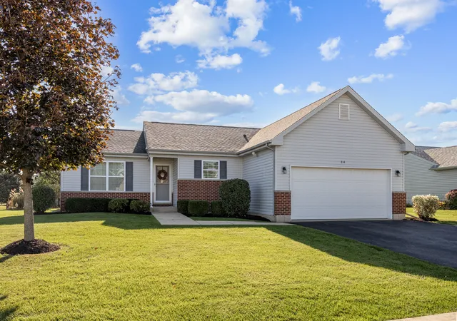 Single family home for sale at 814 Hanson Ave, McHenry, IL 60050 | MLS# 12783723