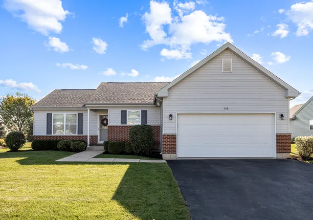 Photo 1 of Single family home for sale at 814 Hanson Ave, Mc Henry, IL 60050 | MLS# 12783723 | Listing updated on 2026-10-24