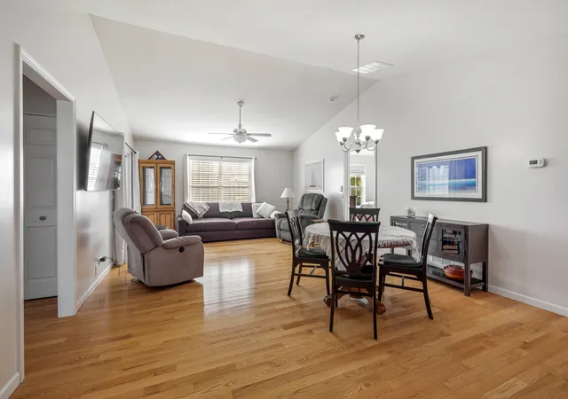 Photo 2 of Single family home for sale at 814 Hanson Ave, Mc Henry, IL 60050 | MLS# 12783723 | Listing updated on 2026-10-24
