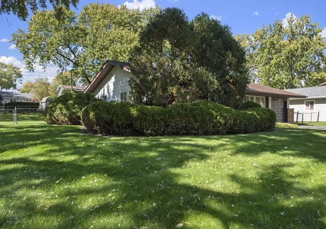 Photo 1 of Single family home for sale at 1680 Pierce Rd, Hoffman Estates, IL 60169 | MLS# 12783732 | Listing updated on 2026-10-20