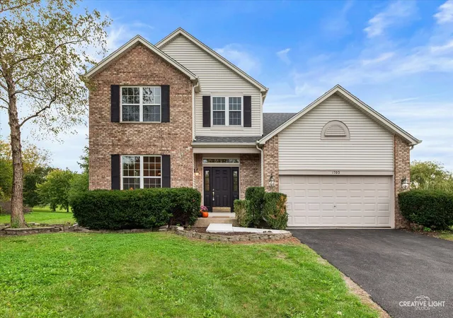Photo 3 of Single family home for sale at 1703 Hidden Oaks Ct, Plainfield, IL 60586 | MLS# 12783736 | Listing updated on 2026-10-21